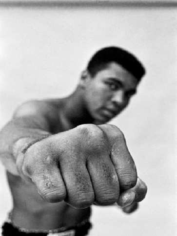 in-amerika-Hoepker-Muhammad_Ali-Fist-1966.jpg